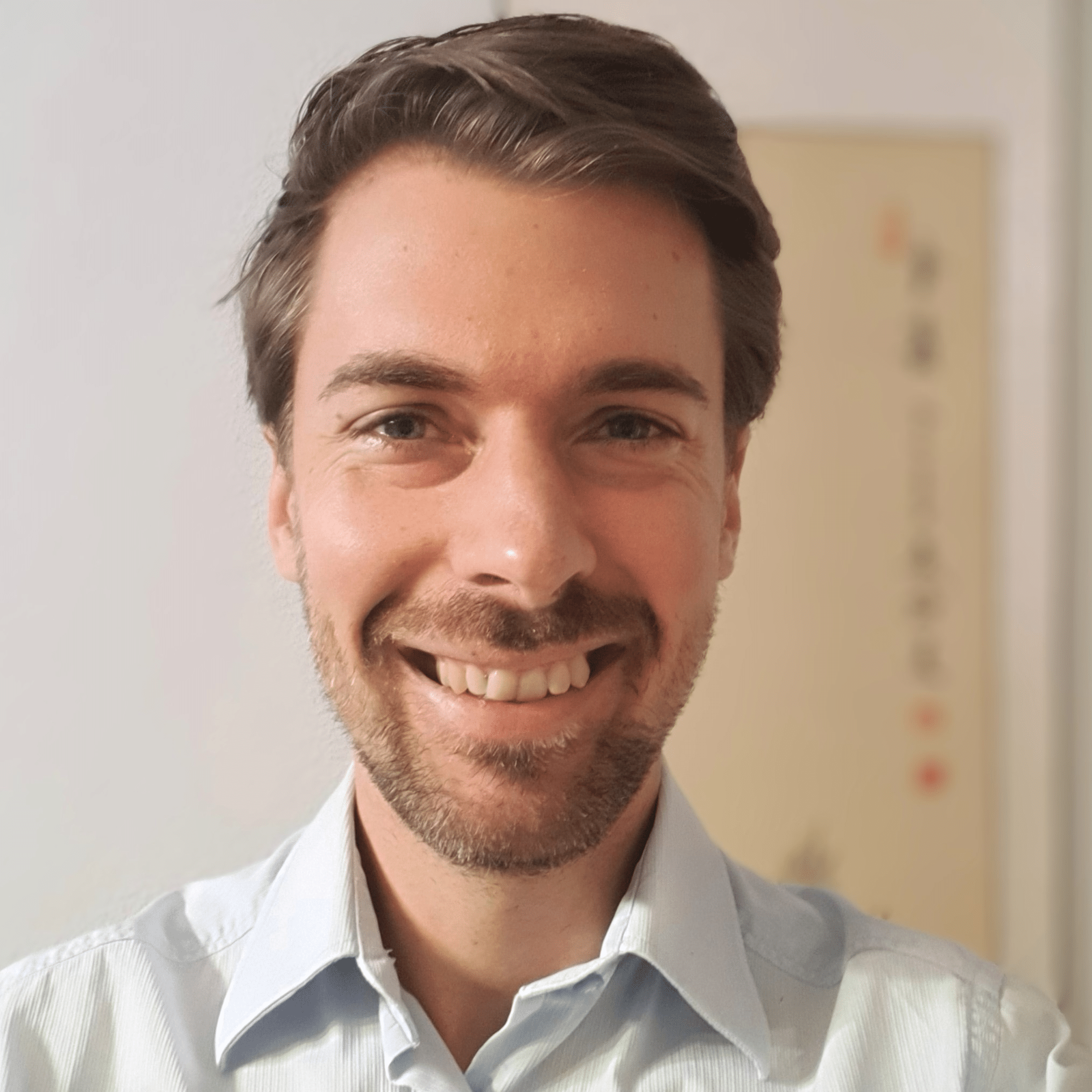 Christopher Buschor lächelt in die Kamera